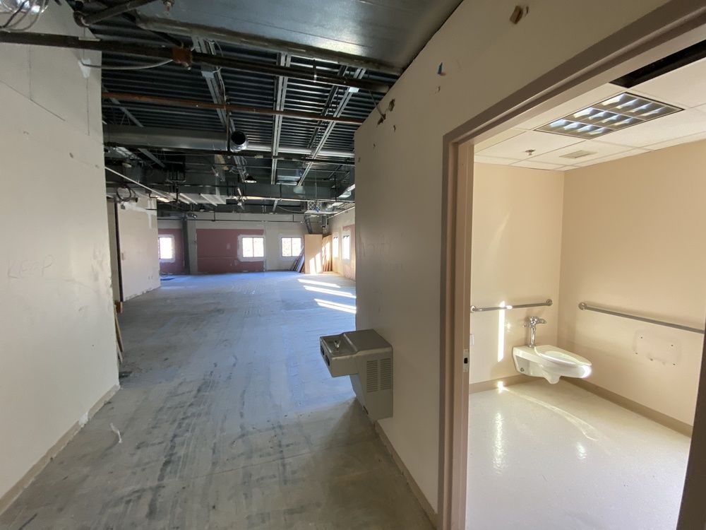 Route 1 Office Building: 18 Washington St, Foxboro, MA 02035